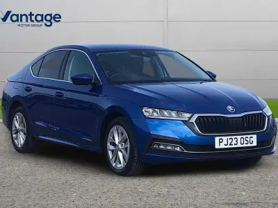Begagnad Skoda Octavia SE L 150 HK (110 kW) 2023 Blå Halvkombi