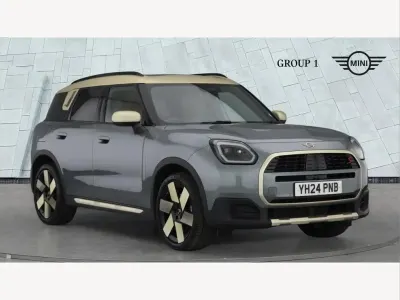 Usado Mini Countryman Exclusive 218 CV (160 kW) 2024 Verde SUV