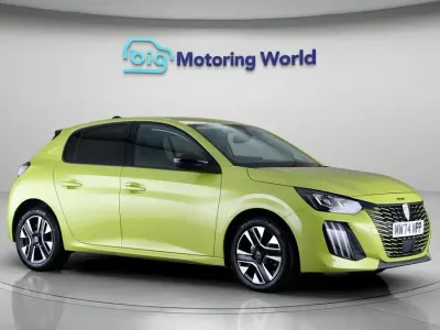 Used Peugeot 208 Allure 101 HP (74 kW) 2024 Yellow Hatchback