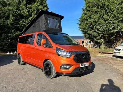 Used Ford Transit Custom Limited 170 HP (125 kW) 2019 Orange MPV
