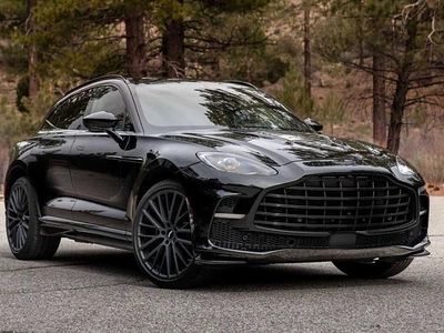 New Aston Martin DBX 727 HP (534 kW) 2026 Onyx black SUV