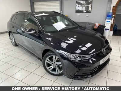 Używany VW Golf VIII R-line 150 KM (110 kW) 2022 Czarny Kombi