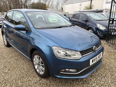 Used VW Polo SE 90 HP (66 kW) 2015 Blue Hatchback