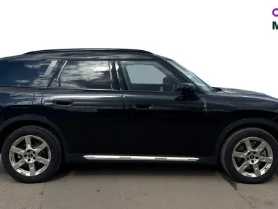 Used Mini Countryman Exclusive 218 HP (160 kW) 2024 Midnight black ii SUV