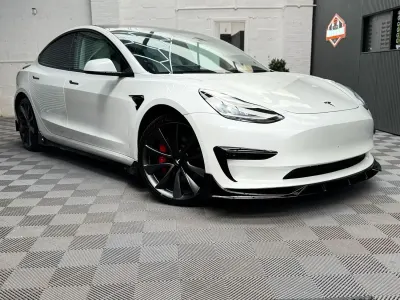 Used Tesla Model 3 Performance 461 kW (627 HP) 2020 White Sedan