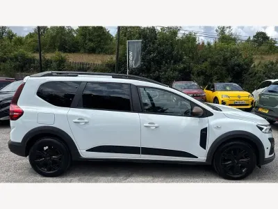 Used Dacia Jogger Extreme 2023 White MPV