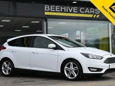 Usado Ford Focus Zetec 2016 Branco Citadino