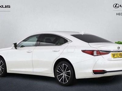 Used Lexus ES300H 214 HP (157 kW) 2023 White Sedan