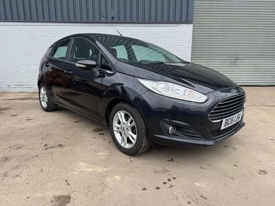 Used Ford Fiesta Zetec 75 HP (55 kW) 2016 Black Hatchback