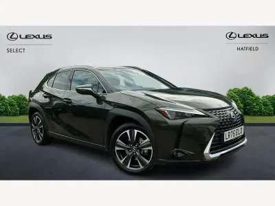 Usado Lexus UX 199 HP (146 kW) 2025 Verde SUV