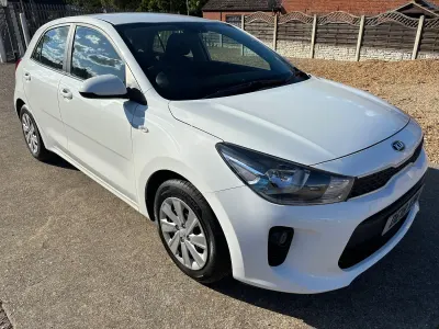 Used Kia Rio 83 HP (61 kW) 2018 White Hatchback