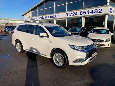 Used Mitsubishi Outlander P-HEV 2019 White Estate