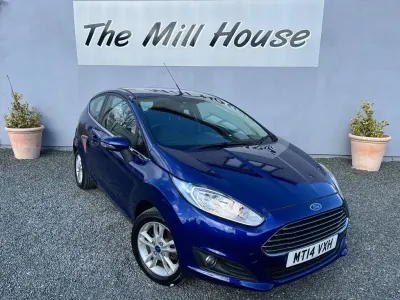 Usado Ford Fiesta Zetec 2014 Azul Citadino