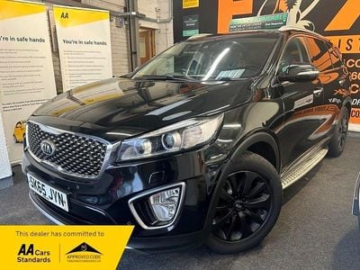Black Used 2015 Kia Sorento SUV | £11,000 (Fair price)