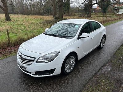 Used Vauxhall Insignia 2013 White Hatchback