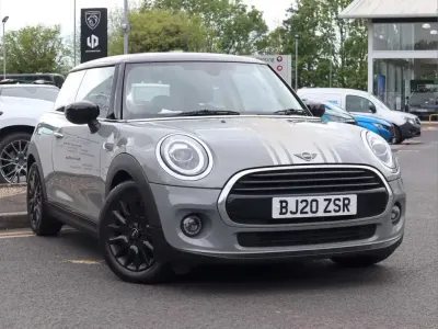 Usado Mini Cooper Classic 134 CV (98 kW) 2020 Gris Utilitario