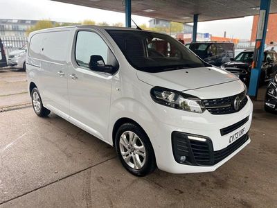 Used Vauxhall Vivaro 145 HP (106 kW) 2023 White MPV