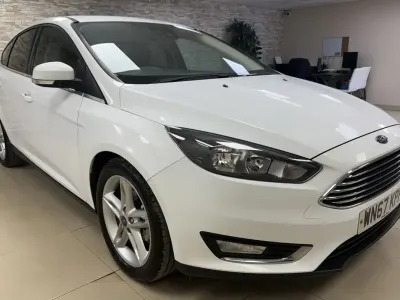 Used Ford Focus Titanium 125 HP (91 kW) 2017 White Hatchback