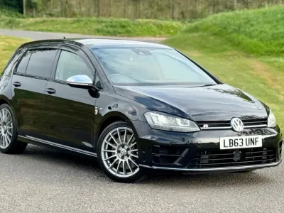 Begagnad VW Golf VII R 2014 Svart Halvkombi