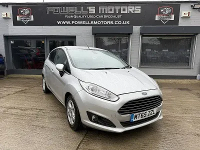 Used Ford Fiesta Titanium 75 HP (55 kW) 2015 Silver Hatchback