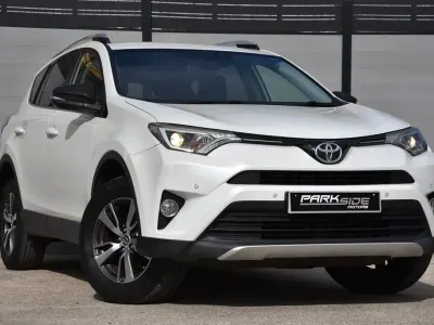 Usado Toyota RAV4 Business Edition 143 HP (105 kW) 2015 Branco SUV