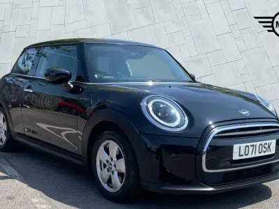 Used Mini Cooper Classic 134 HP (98 kW) 2021 Black Hatchback