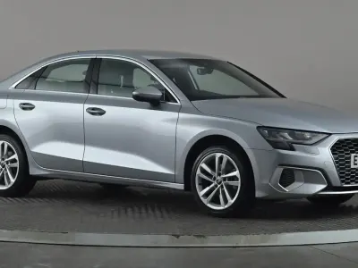 Begagnad Audi A3 Sport 150 HK (110 kW) 2023 Silver Sedan