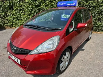 Used Honda Jazz ES 2015 Red Hatchback