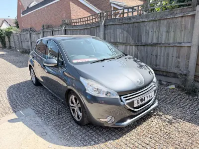 Used Peugeot 208 Allure 68 HP (50 kW) 2014 Grey Hatchback