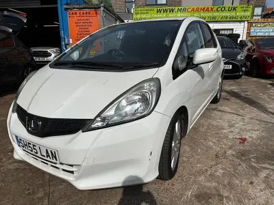 Used Honda Jazz ES 99 HP (72 kW) 2013 White Hatchback