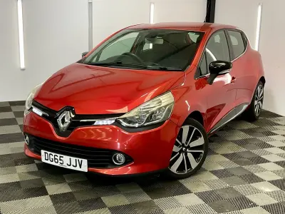 Used Renault Clio Dynamique 90 HP (66 kW) 2015 Red Hatchback