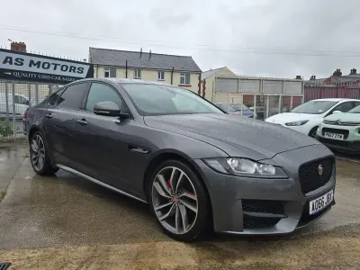 Używany Jaguar XF R-Sport 2016 Szary Sedan/Limuzyna