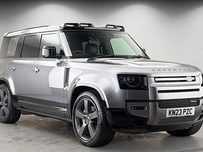 Usado Land Rover Defender HSE Dynamic 300 HP (220 kW) 2023 Cinzento SUV