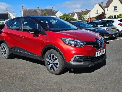 Second-hand Renault Captur Play 90 CP (66 kW) 2019 Roșu SUV