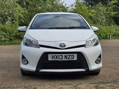 Usata Toyota Yaris Hybrid T4 2013 Bianco Utilitaria