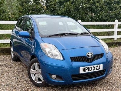 Used Toyota Yaris 101 HP (74 kW) 2010 Blue Hatchback