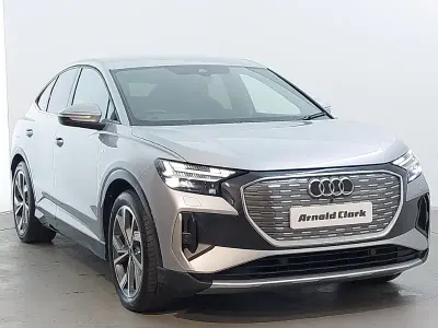 Second-hand Audi Q4 e-tron Comfort 150 kW (204 CP) 2021 Argintiu SUV