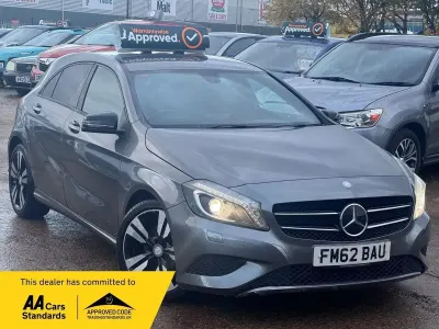 Używany Mercedes A180 122 KM (89 kW) 2013 Szary Hatchback