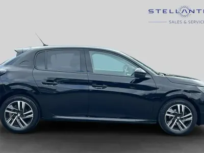 Used Peugeot 208 Allure+ 99 HP (72 kW) 2023 Black Hatchback