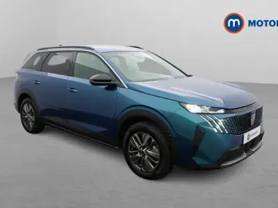 Second-hand Peugeot 5008 Allure 145 CP (106 kW) 2025 Albastru SUV