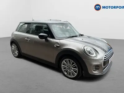 Usado Mini Cooper Exclusive 2019 Plateado Utilitario