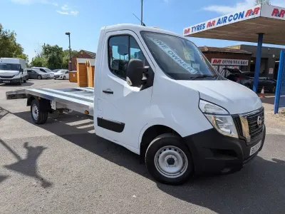 Used Nissan NV400 Acenta 135 HP (99 kW) 2020 White Van