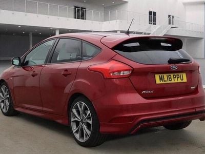 Used Ford Focus ST-Line 125 HP (91 kW) 2018 Red Hatchback