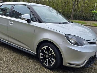 Used MG MG3 106 HP (77 kW) 2016 Silver Hatchback