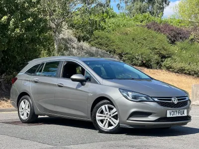 Used Vauxhall Astra Design Edition 105 HP (77 kW) 2017 Grey Estate