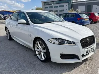 Second-hand Jaguar XF R-Sport 200 CP (147 kW) 2015 Alb Berlinǎ