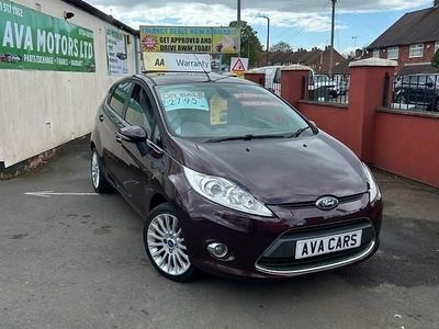 Begagnad Ford Fiesta Titanium 96 HK (70 kW) 2011 Lila Halvkombi
