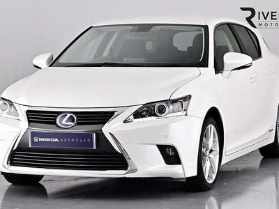 Lexus CT200h