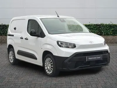 Used Toyota Proace 120 HP (88 kW) 2025 White MPV