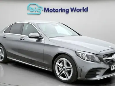 Begagnad Mercedes C300 AMG line 245 HK (180 kW) 2019 Grå Sedan